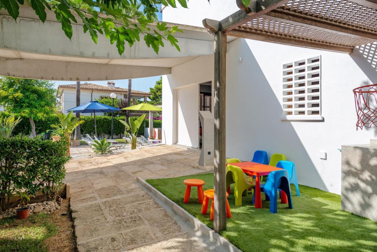 Estrel Villa Can Picafort  Luaran gambar